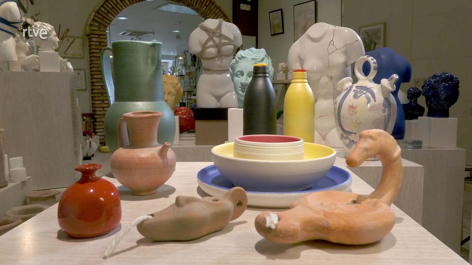 Aquí la Tierra - 200 años de historia alfarera en Mérida