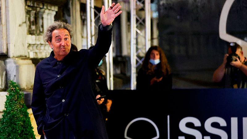 Sorrentino vuelve a su infancia con su nueva película 'Fue la mano de dios' | Ver