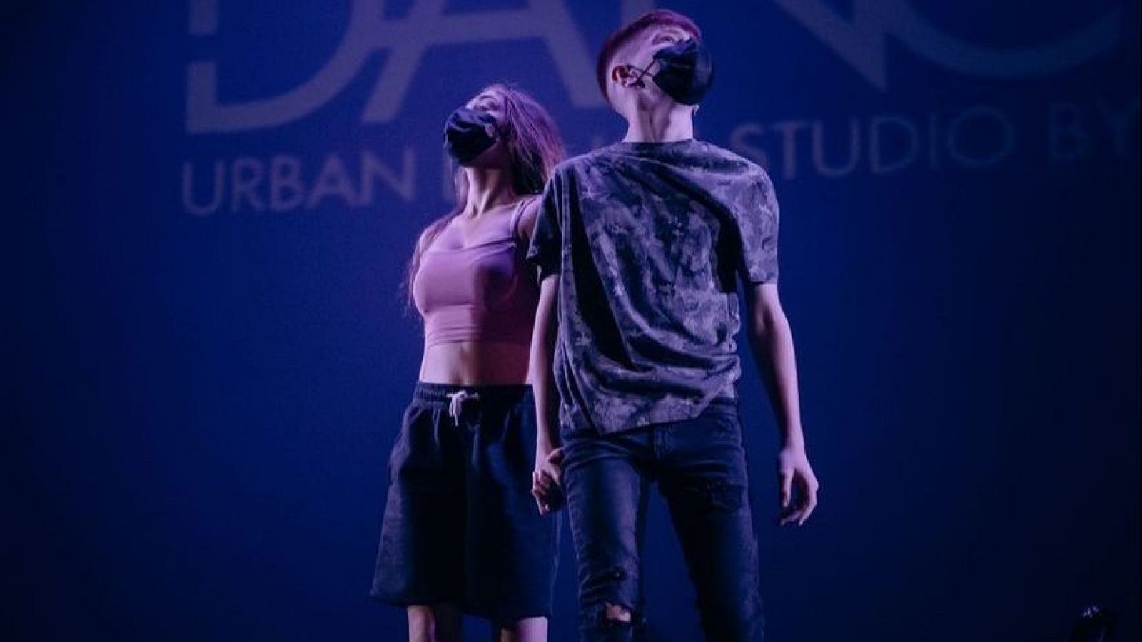 José y Duna le agradecen todo a Lola Índigo y 'The Dancer' - The Dancer | Ver