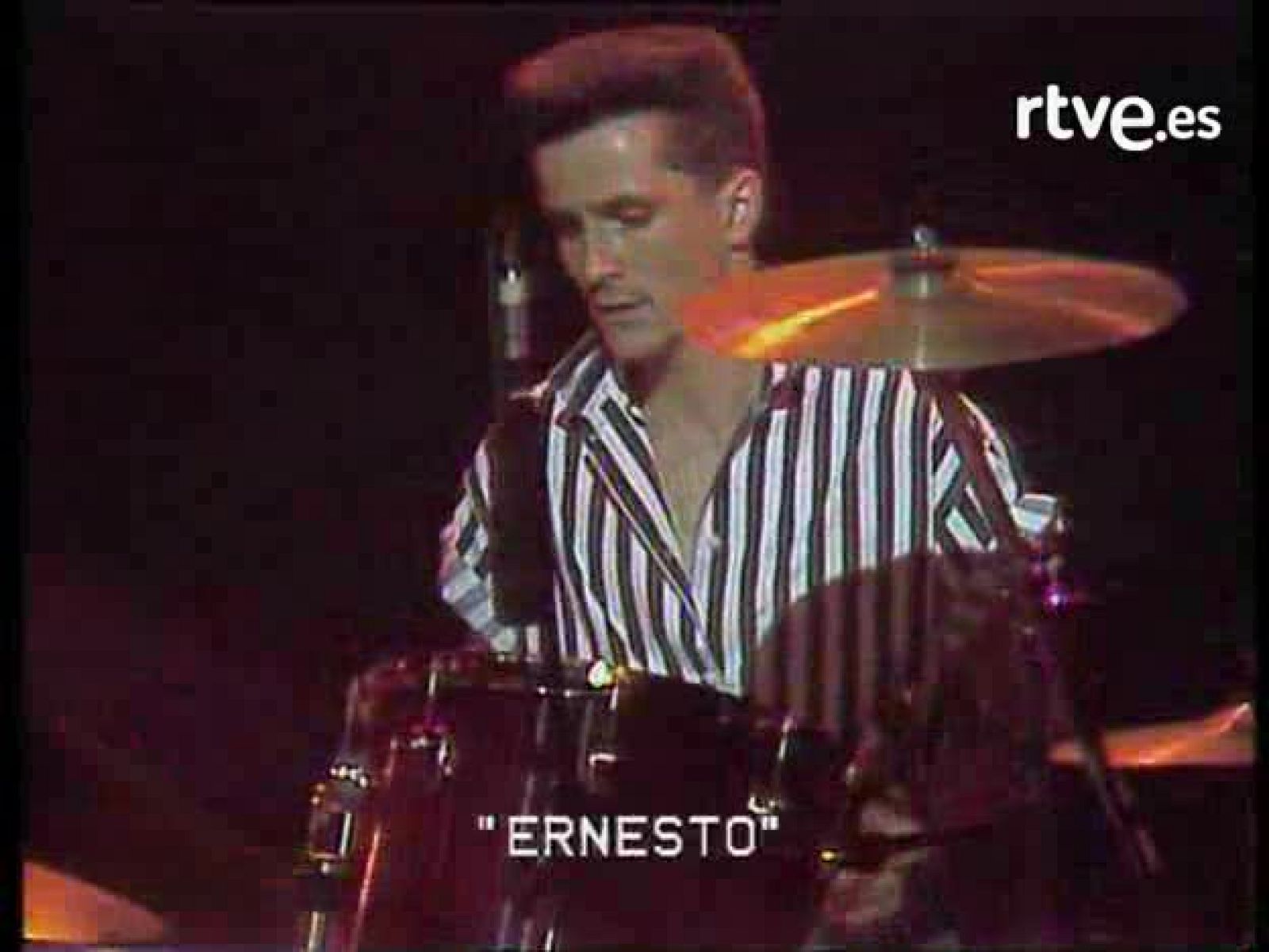 Bola de cristal - Acordes en espiral: Los Nikis 'Ernesto' | Ver