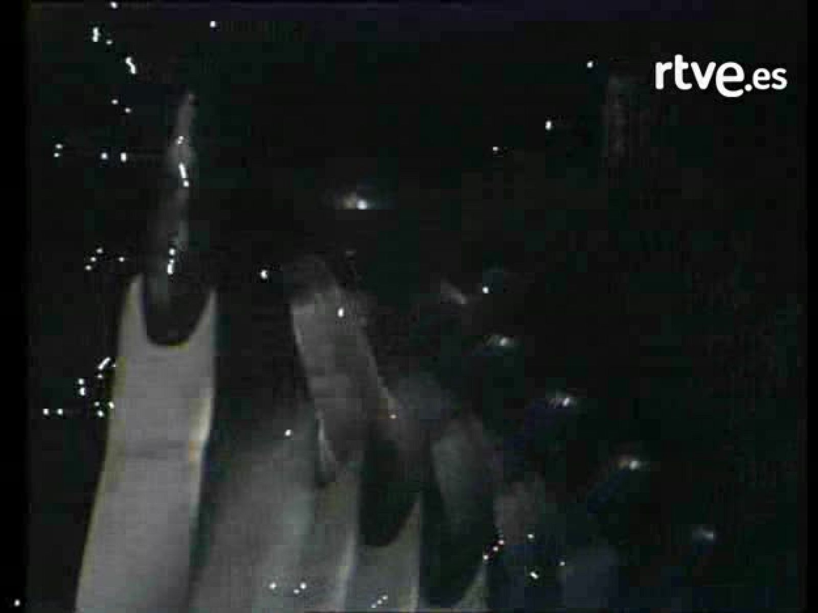 Bola de cristal - Acordes en espiral: Alaska 'A quien le importa' | Ver