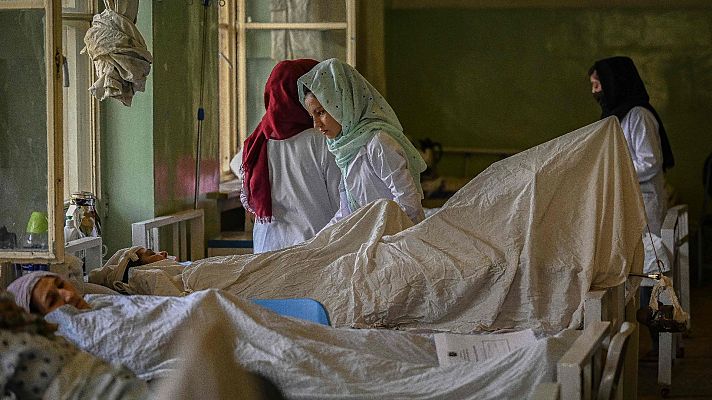 Telediario 2 - Desnutrición, hambre y escasez de medicinas: la cara más trágica del Afganistán de los talibanes