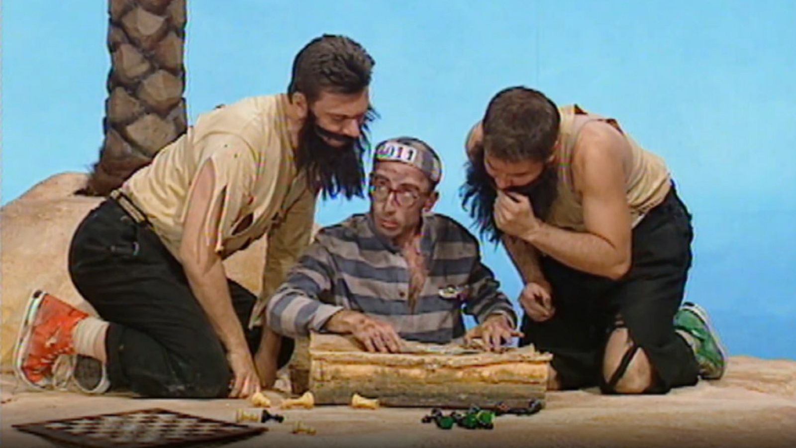 Chooof - 7 marzo: un día más y 14 junio. Tres náufragos y un biberón