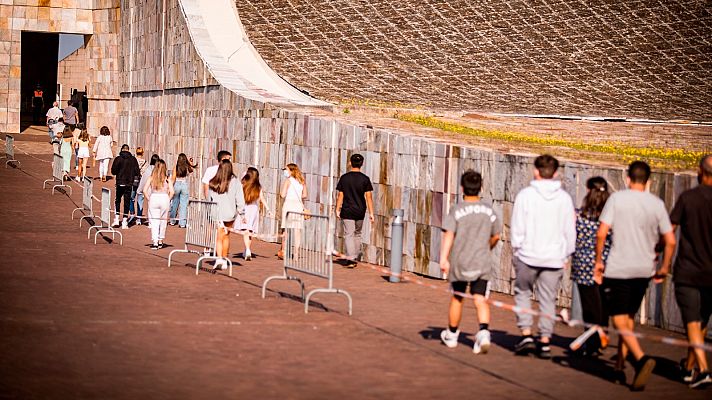 Telediario 1 - Los adolescentes toman la delantera en la vacunación