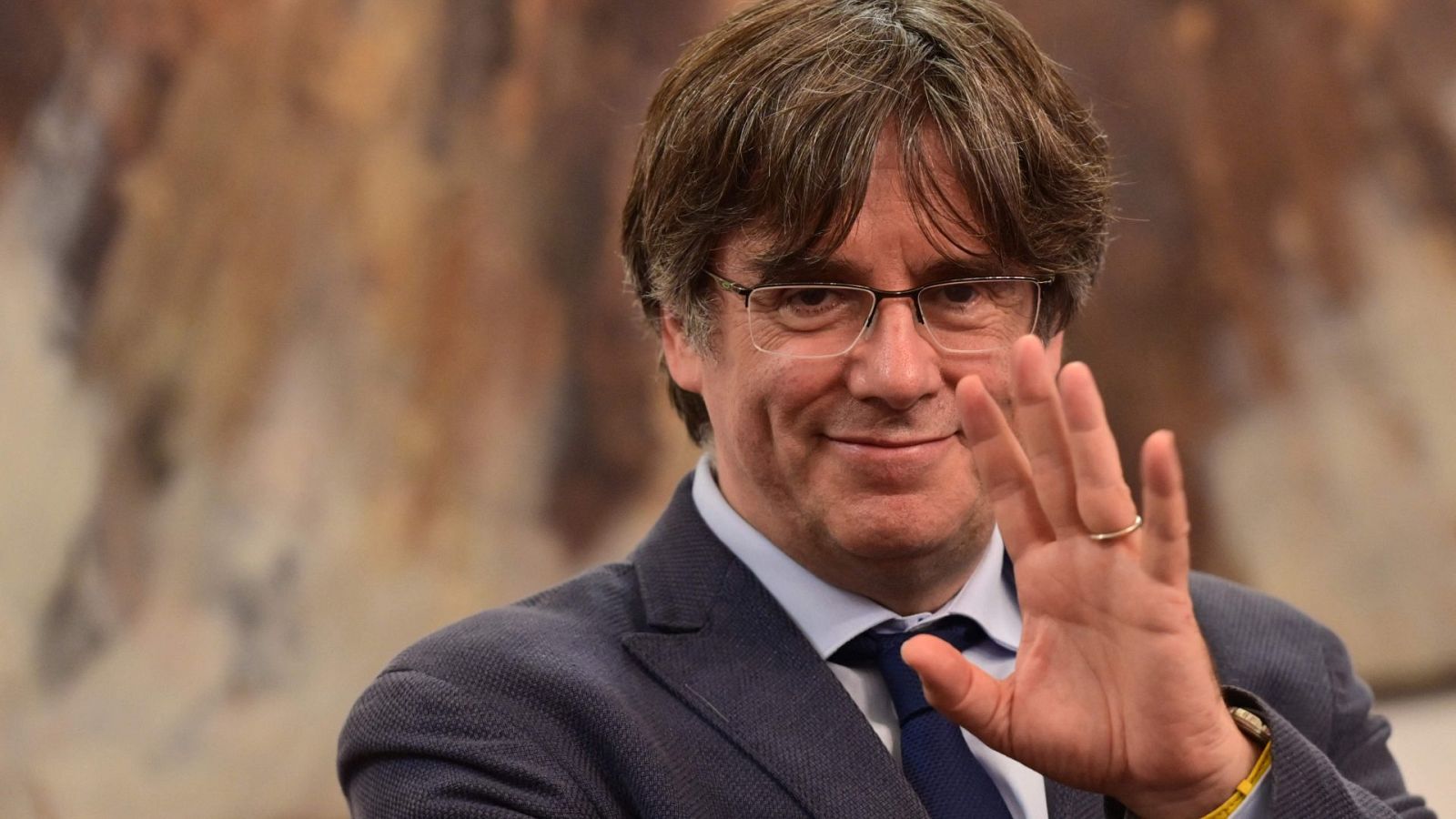 El PSOE apuesta por el diálogo y la oposición exige la extradición de Puigdemont