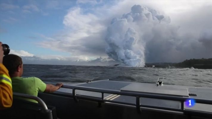 Telediario Fin de Semana - El espectacular choque térmico de la lava y el mar