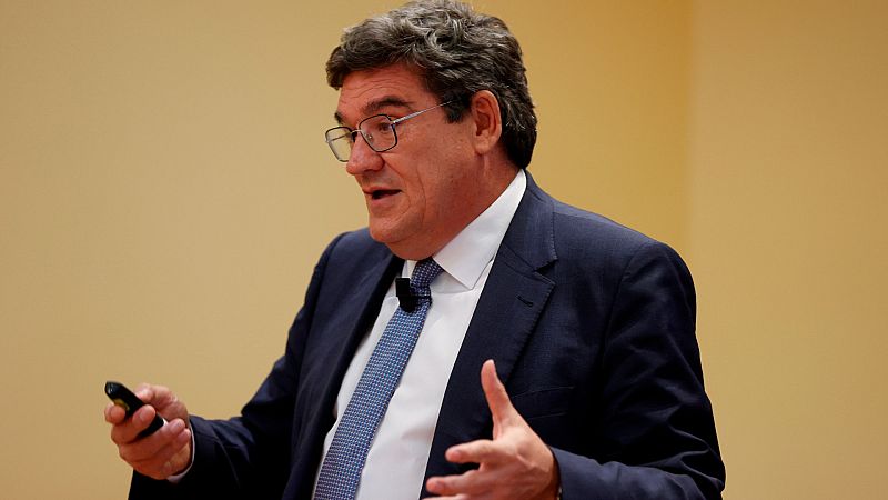 Escrivá cree que hace falta un "cambio cultural" para trabajar más entre los 55 y los 75 años