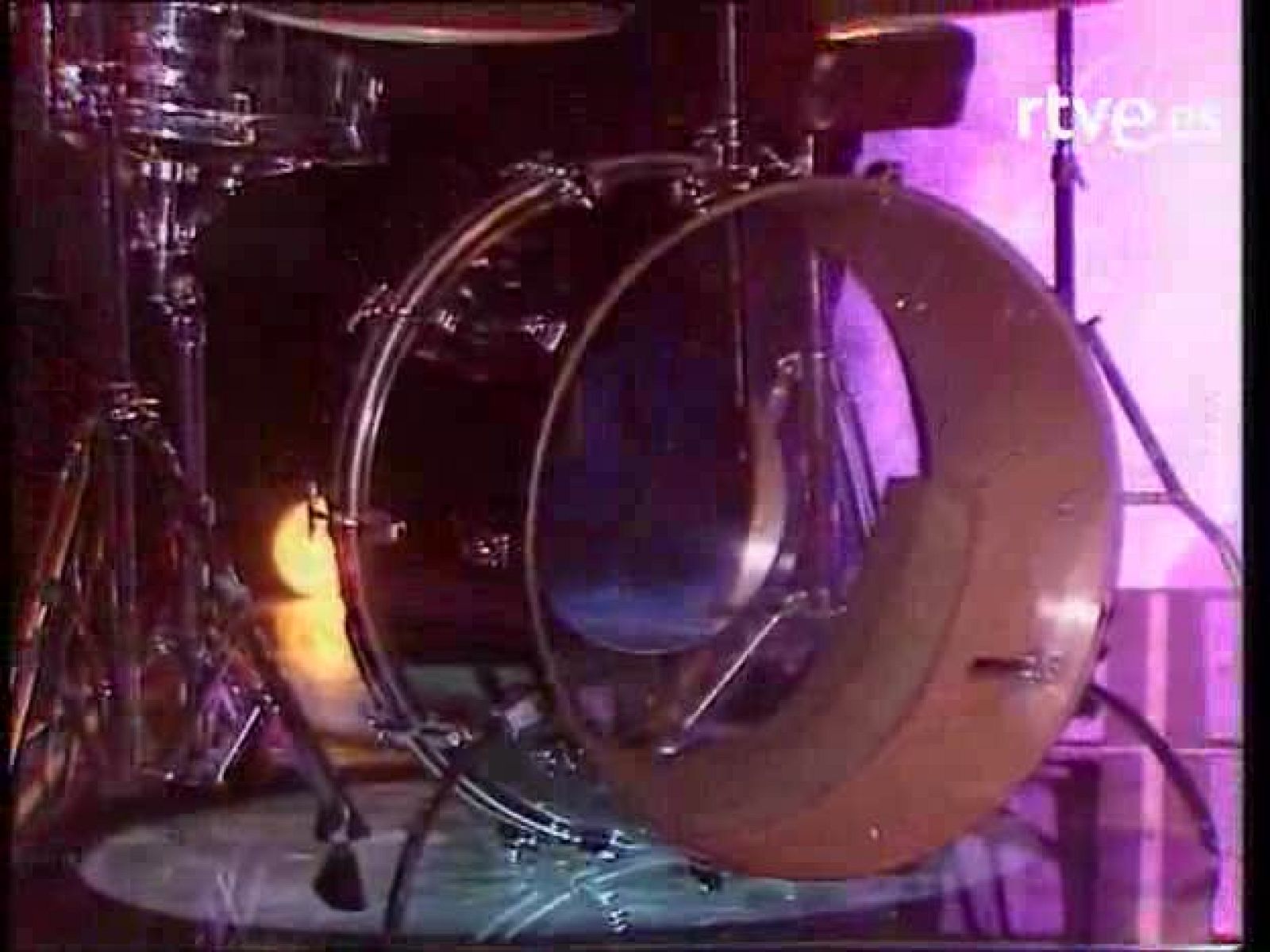 Bola de cristal - Acordes en espiral: Los Elegantes 'Mangas Cortas' | Ver