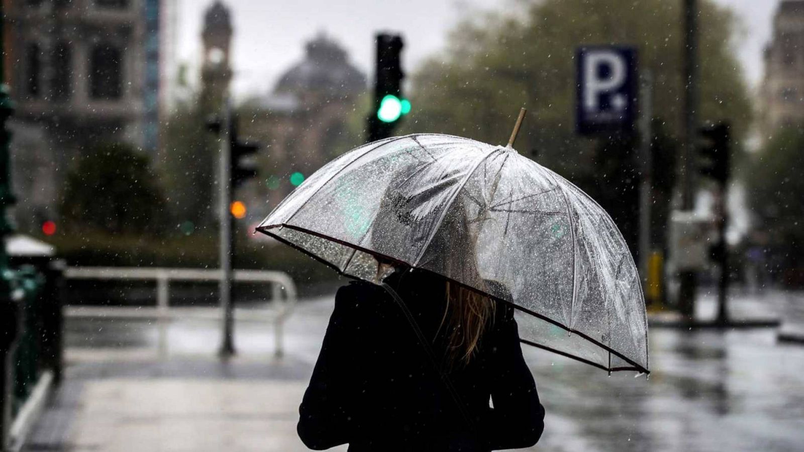 La semana empieza con lluvia en el norte peninsular y poco nuboso en el resto
