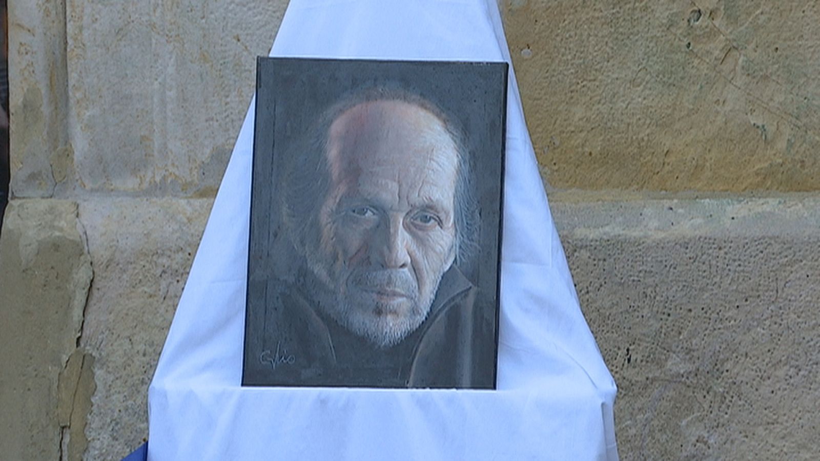 Campanas de homenaje a Paco de Lucía en Algeciras - Noticias Andalucía | Ver