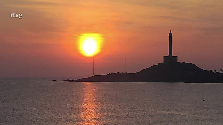 El tiempo - En Pirineos y en el entorno del bajo Ebro se podrá formar nubosidad de evolución