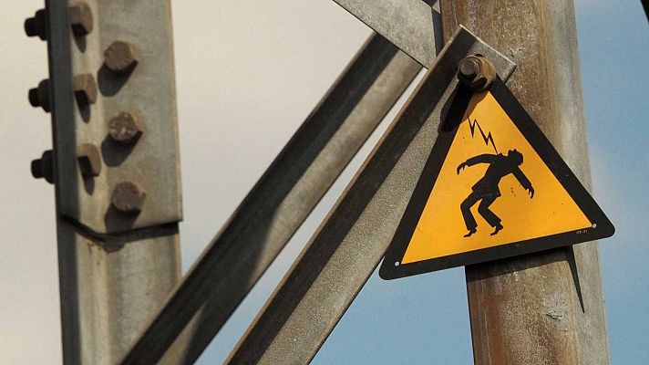 Telediario 1 - El IPC adelantado llega al 4 % por la subida de la luz, su nivel más alto en 13 años