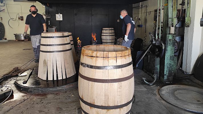 España Directo - La tonelería Burgos de Nava del Rey cumple 80 años