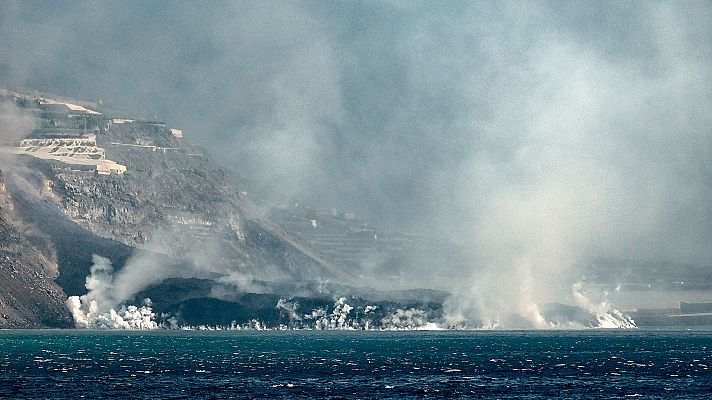 La tarde en 24h - La llegada de la lava al mar "no es ni buena ni mala, es un proceso natural"