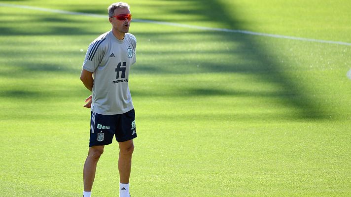 Telediario 2 - Luis Enrique, ante una convocatoria complicada