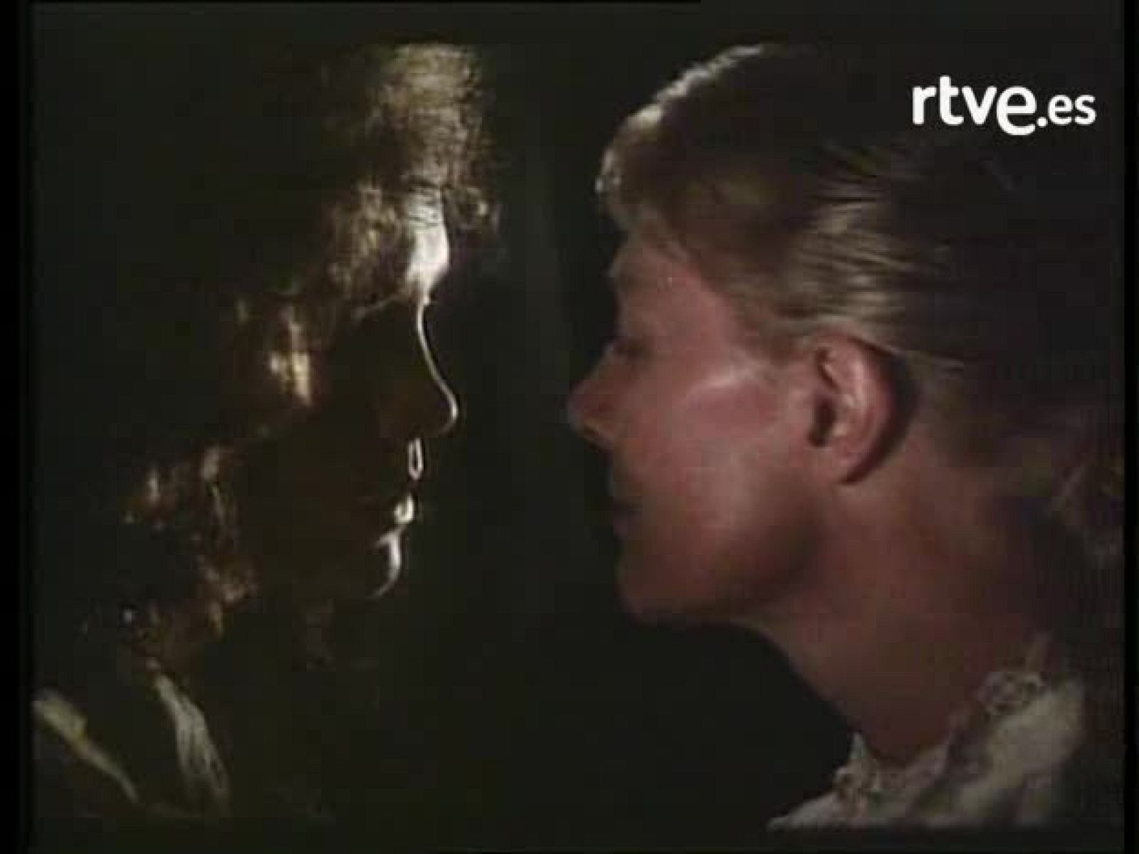 Bola de cristal - Los Electroduendes: Caminos Diferentes | Ver