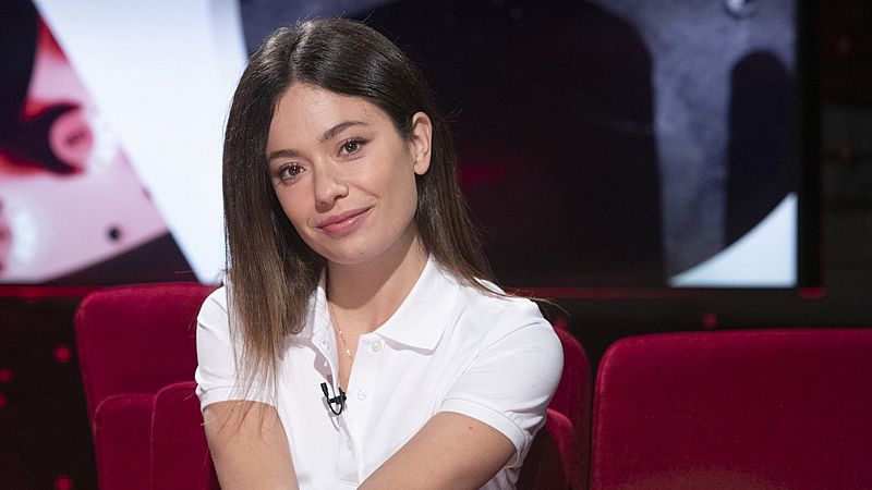 Atención Obras - Anna Castillo