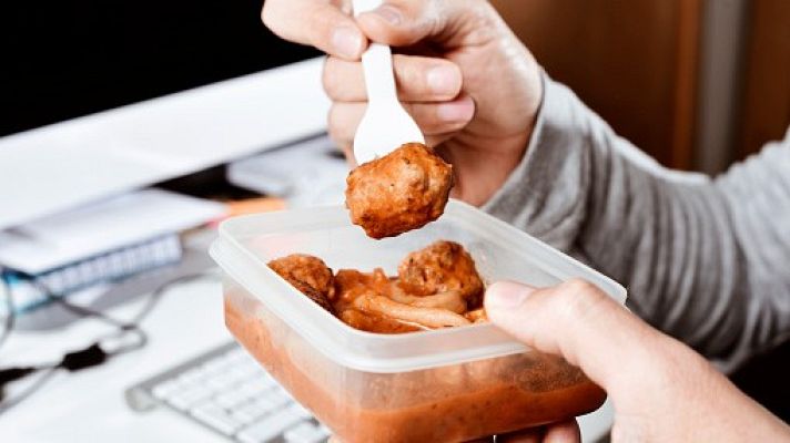 Mejor contigo - ¿Qué comida no debemos llevar al trabajo para comer?