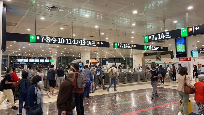 L'Informatiu - Segon dia de vaga a Rodalies amb retards