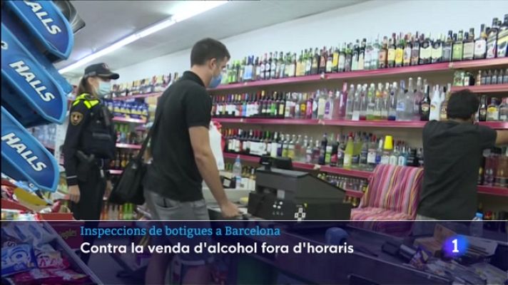L'Informatiu - La Guàrdia Urbana de Barcelona intensifica les inspeccions a les botigues nocturnes per evitar que venguin alcohol