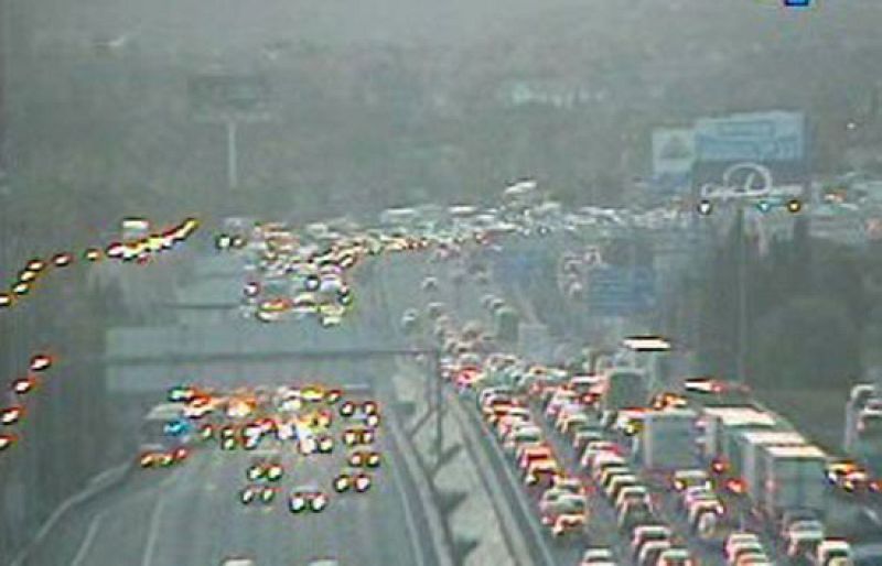 Al menos un muerto y 19 heridos en colisión múltiple en la A-6