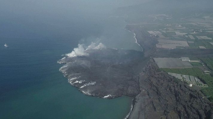 Telediario Fin de Semana - La erupción de La Palma modificará los mapas: "Hay nombres que desaparecerán"