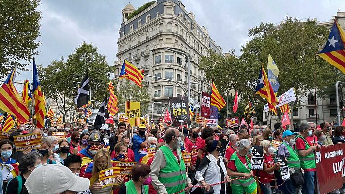 L'Informatiu - Unes 3.000 persones reivindiquen l'esperit del 3 d'octubre