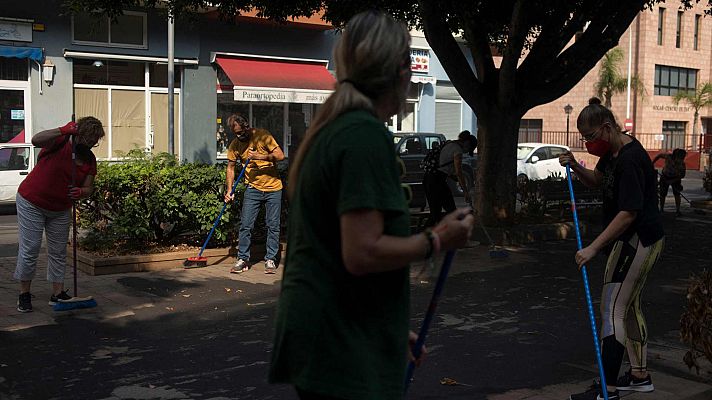 Telediario Fin de Semana - Los palmeros desalojados intentan acceder a sus casas