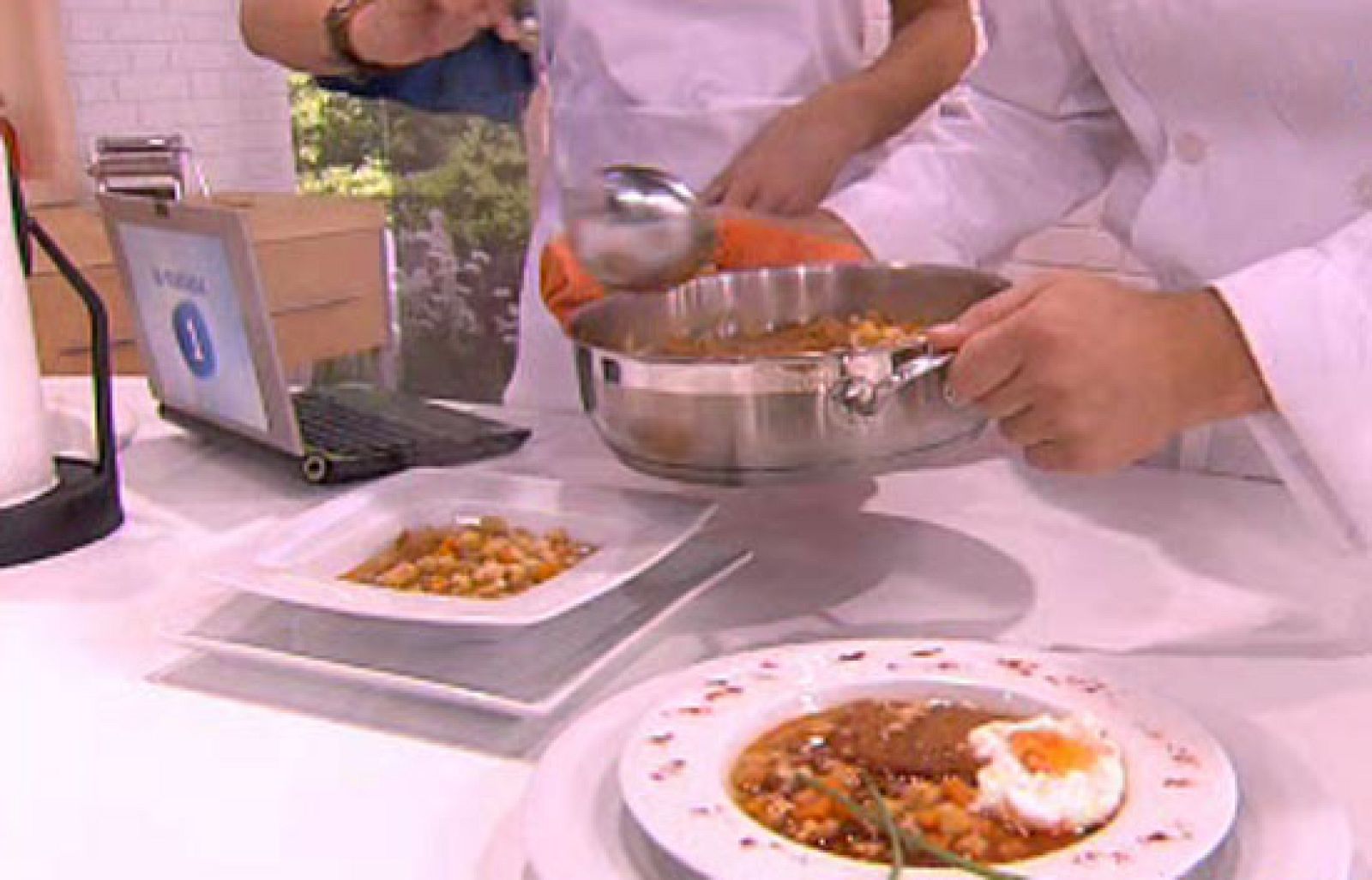 Saber cocinar - Sopa castellana - RTVE Cocina | Ver