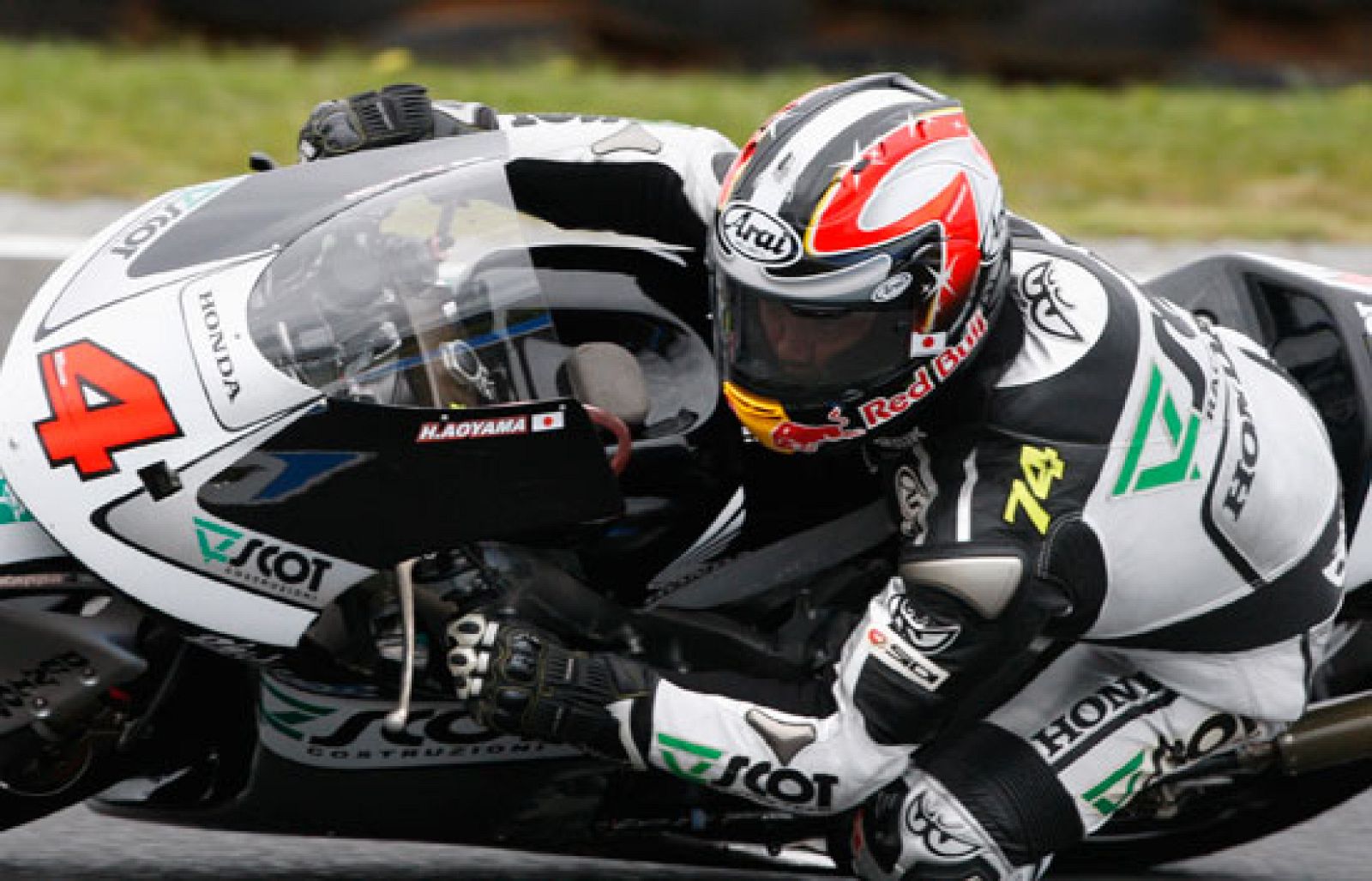 Aoyama, el más rápido en los libres | Ver