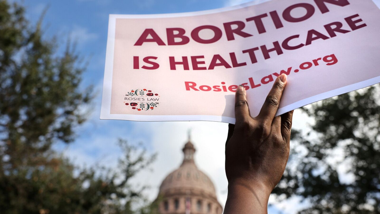 Un juez federal paraliza temporalmente la aplicación de la restrictiva ley del aborto de Texas - Ver ahora