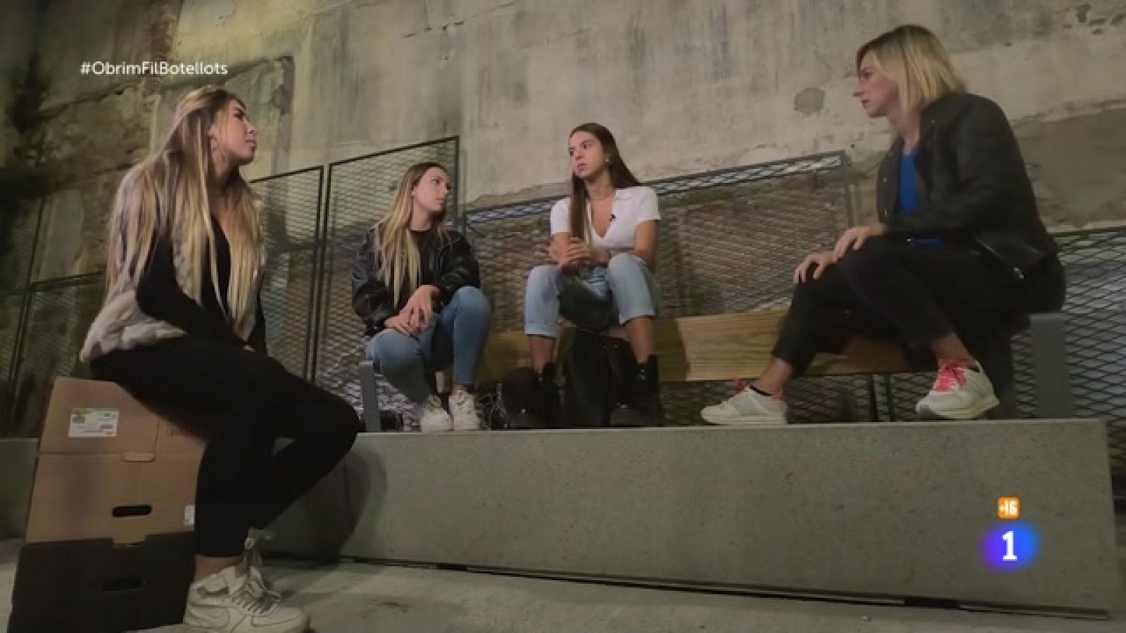 Obrim fi - Com organitzen els joves els botellots?