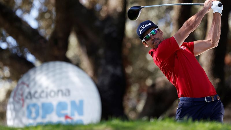 Cabrera Bello lidera el Open de España de golf y Rahm pierde opciones