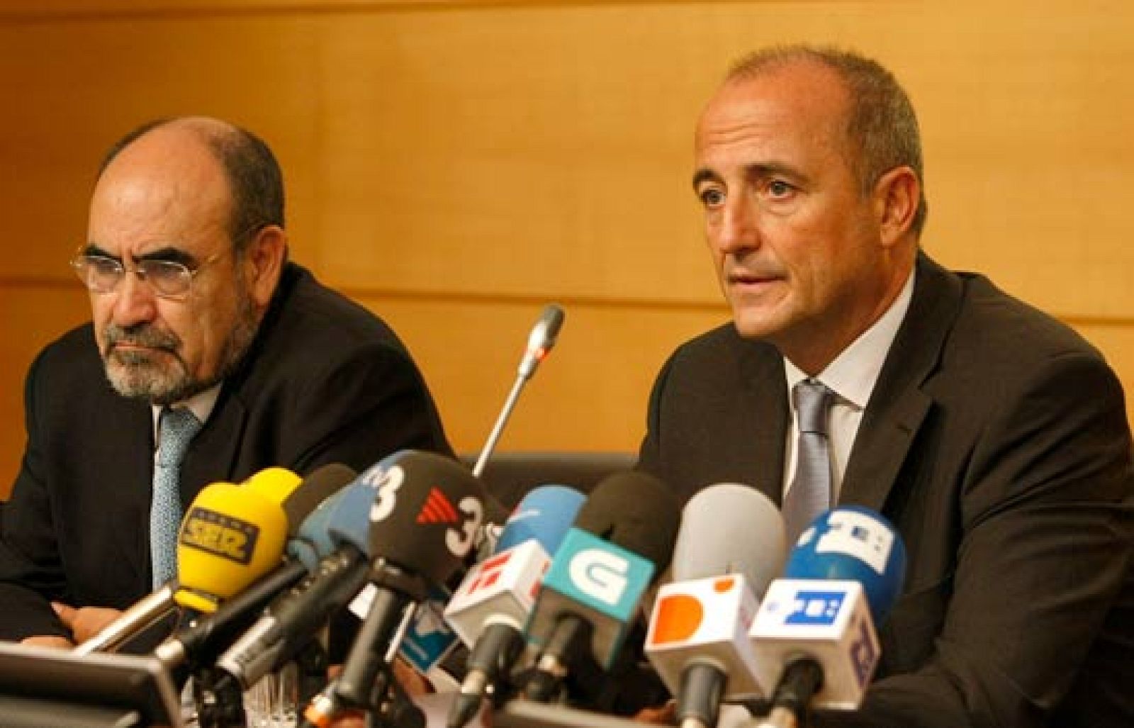 Telediario fin de semana en cuatro minutos - 24/10/09 | Ver