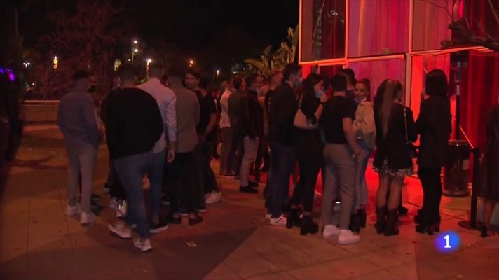 L'Informatiu - El primer cap de setmana amb l'oci nocturn obert fa baixar el nombre de botellots