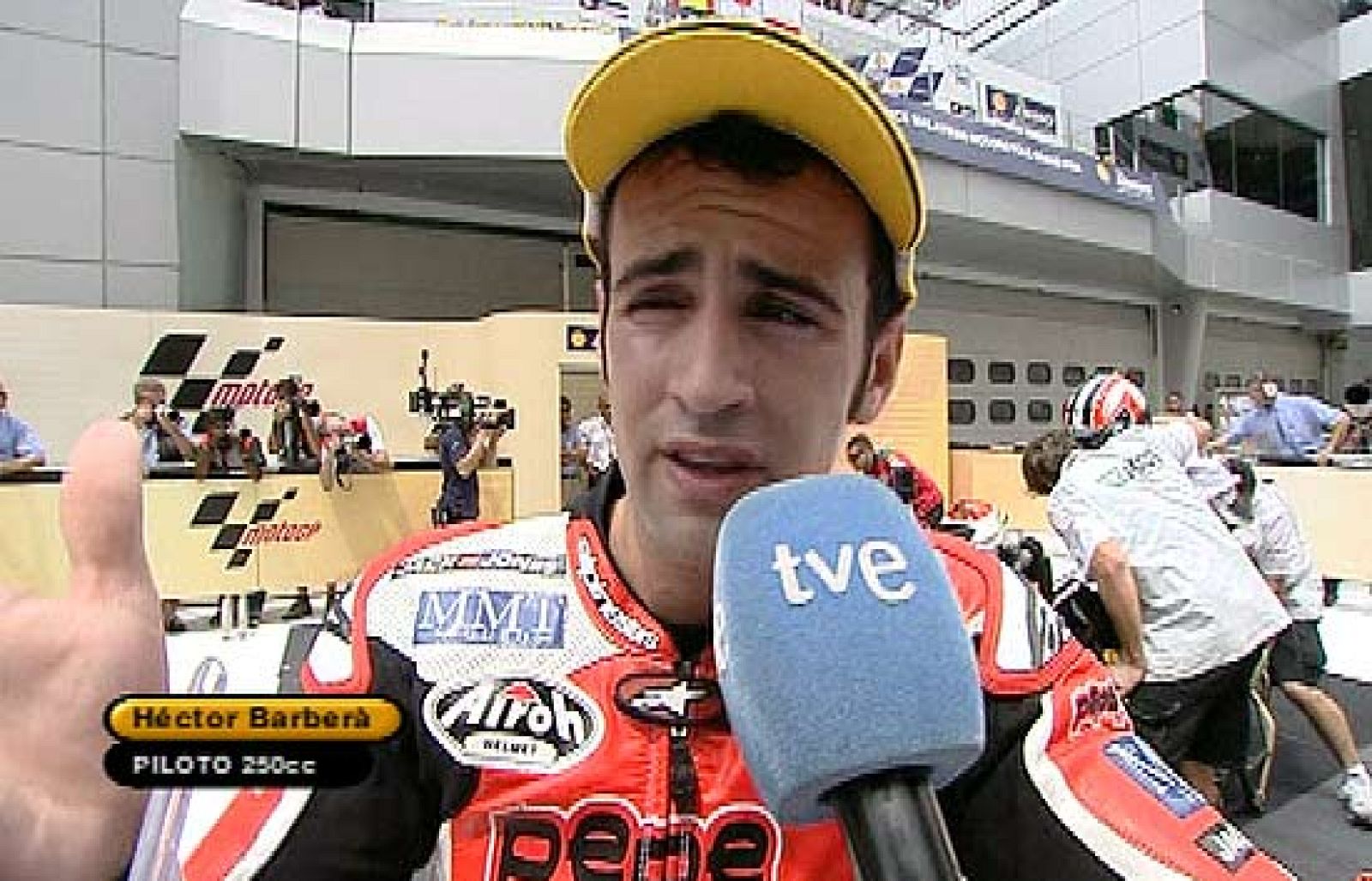 Barberá está contento por ascender hasta la tercera plaza de la general. Aoyama también por ganar en Malasia y asegurarse prácticamente el título. Simoncelli, en cambio, no está tan satisfecho por la carrera de Sepang.