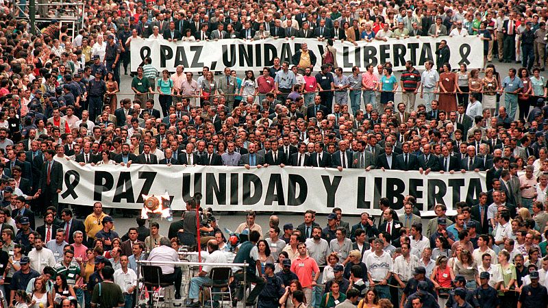 Crónicas - Historia de ETA. Episodio 3: La sociedad contra ETA - Ver ahora