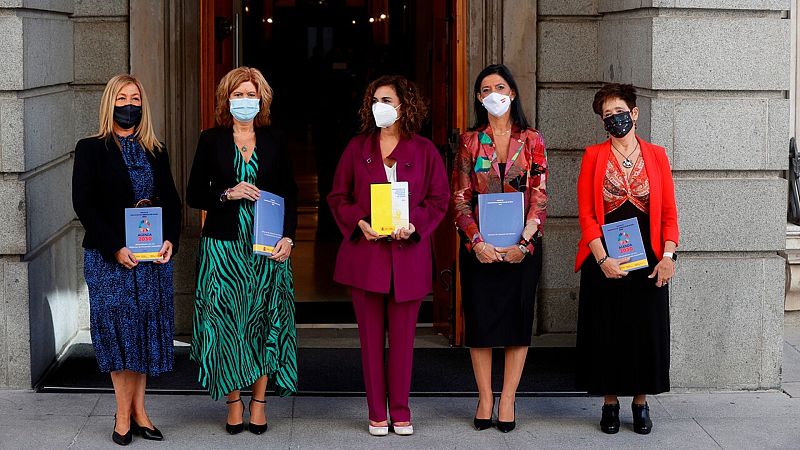 Hacienda presenta los Presupuestos para 2022 y confían en conseguir los apoyos para sacarlos adelante  - Ver ahora