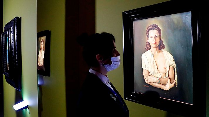 Telediario 1 - Gala es la protagonista de la exposición sobre Dalí que se ha inaugurado en San Petersburgo