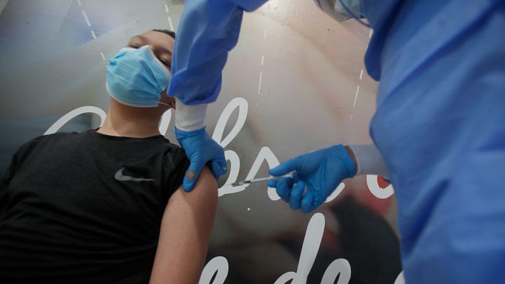 La tarde en 24h - Carolina Darias: "Es absolutamente factible la combinación de la vacunación de la COVID con la de la gripe"