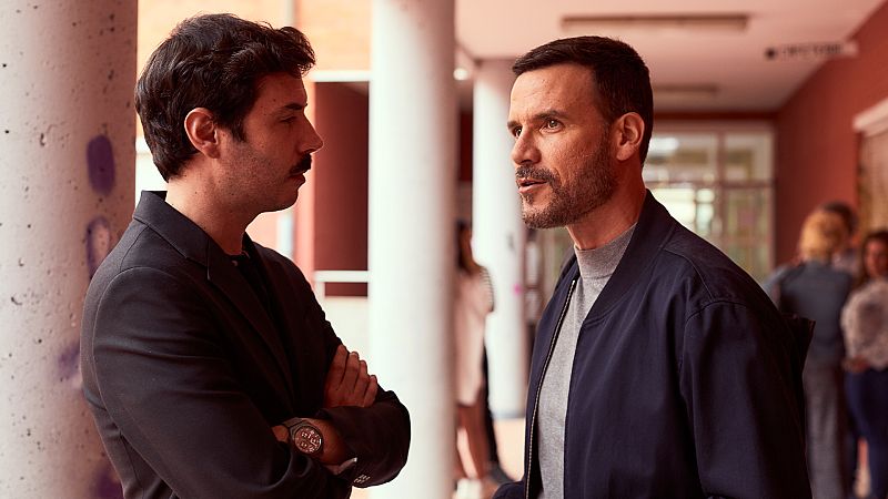 Hit - T2 - Episodio 1: Melapela