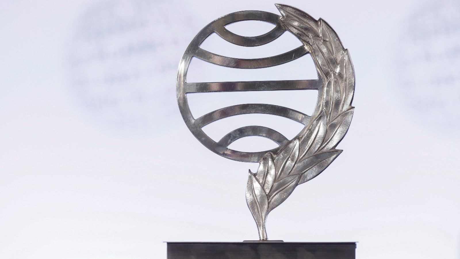 Entrevista a los ganadores y a la finalista del Premio Planeta - Informativo 24h | Ver