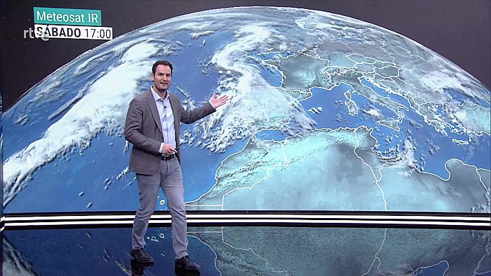 El tiempo - En el entorno de Galicia se esperan cielos nubosos o cubiertos, con chubascos ocasionales