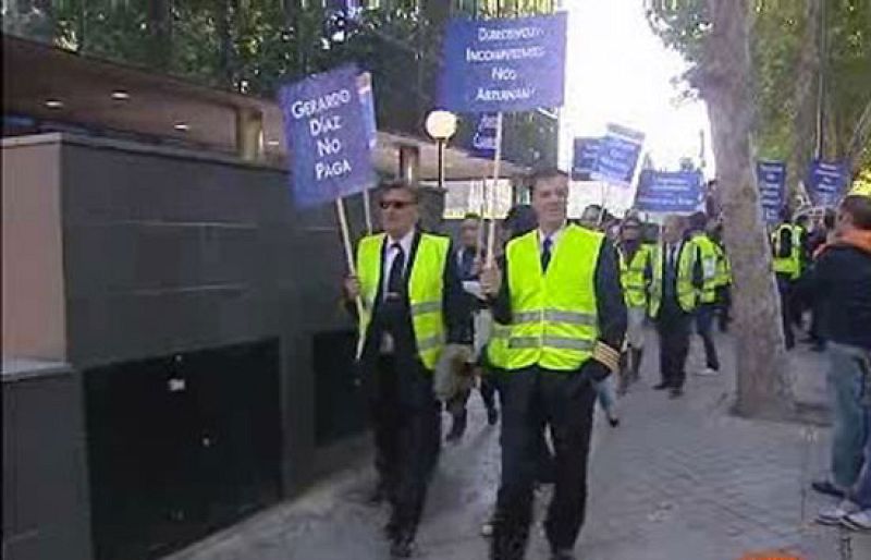 Los trabajadores de Air Comet reclaman cinco sueldos