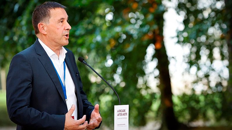 Otegi, a las víctimas en el décimo aniversario del fin de ETA: "Sentimos su dolor. Nunca debió haberse producido" - Ver ahora