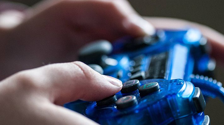 Telediario 1 - Así es el juego para aprender a hacer videojuegos