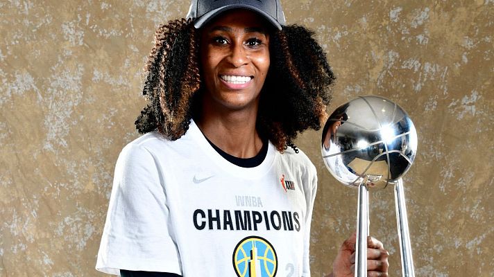 Telediario 2 - Astou Ndour, campeona de la WNBA: "Creo que es un sueño"