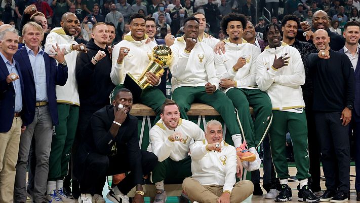 Telediario 1 - Los Bucks arrancan la defensa de la NBA tumbando a los Nets