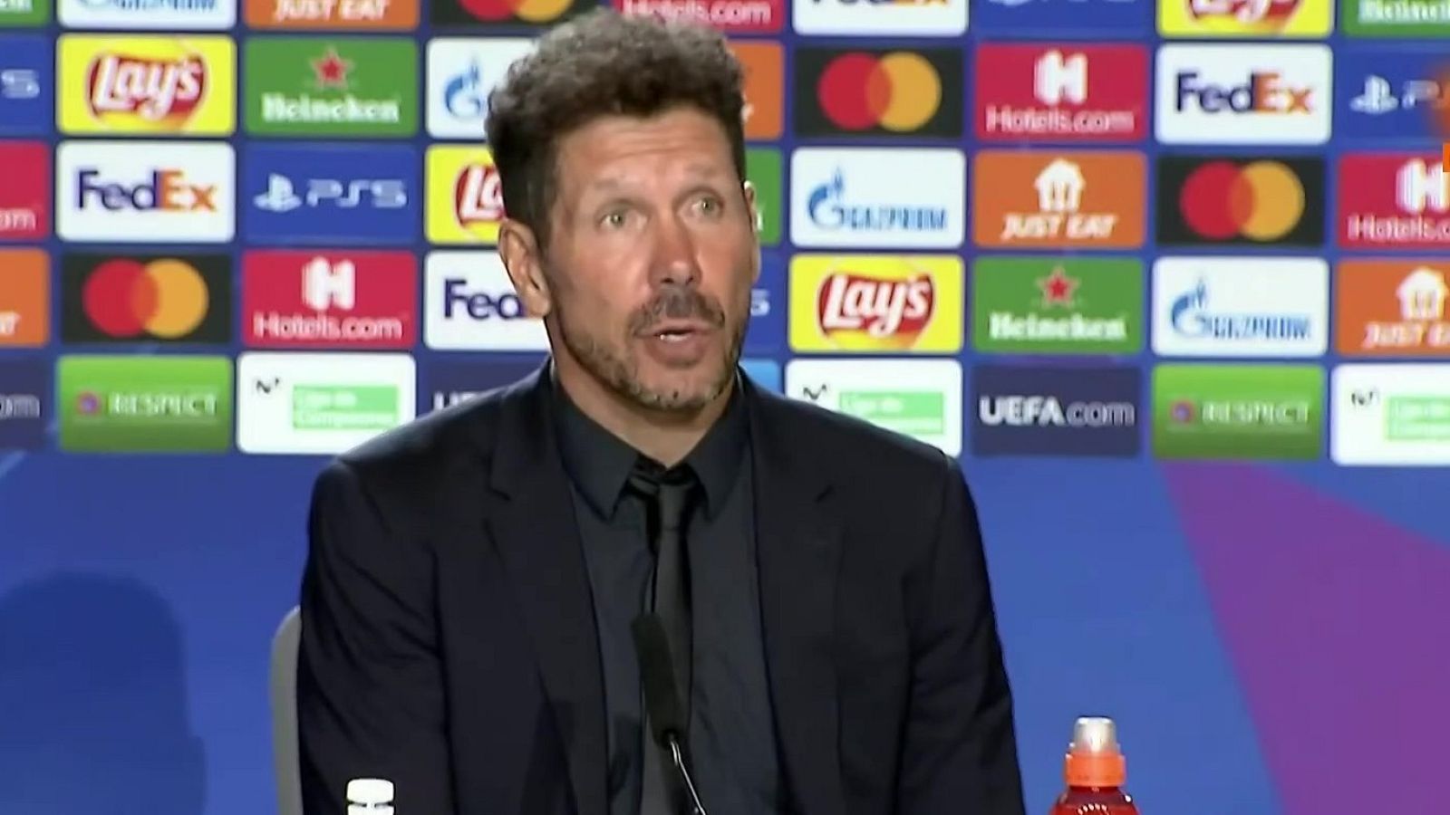 Simeone: "Los árbitros aciertan y se equivocan" - Estudio Estadio | Ver