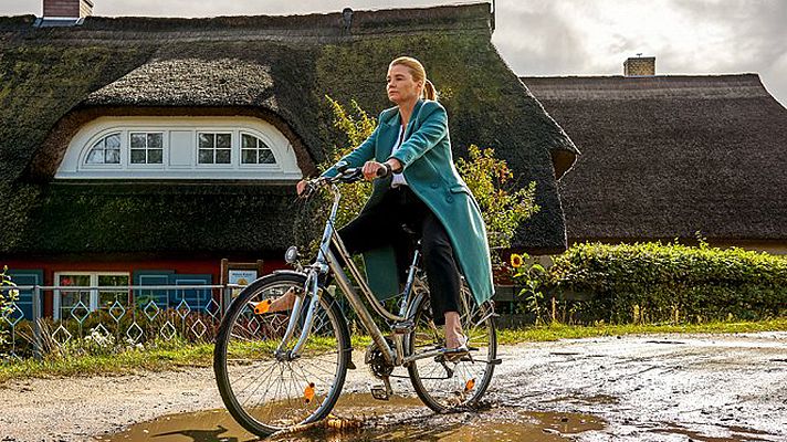 Cine internacional - Ella Schon - Bautismo de fuego